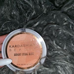 Kardashian beauty ombré blush